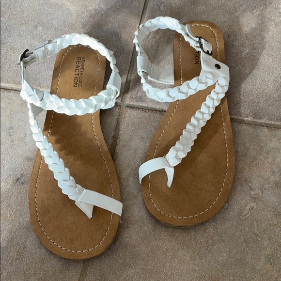 Kenneth Cole Reaction White Strappy Sandals - Picture 2 of 3